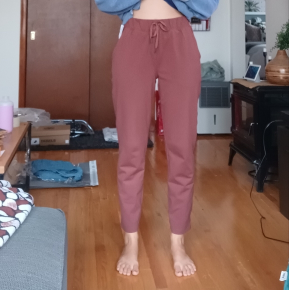 🆕️NWT Old Navy High-Waisted Powersoft Coze Edition Slim Taper Pants, Size Small - Picture 8 of 10